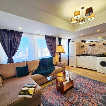 Kaprice Studio Urban Grace Parkside View Terrace