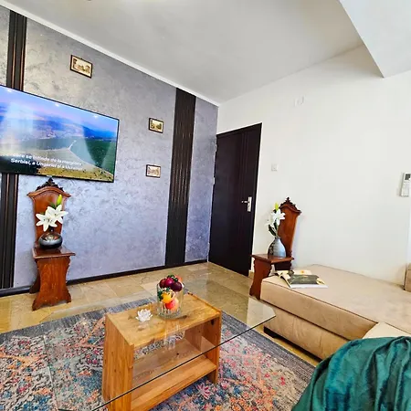 Kaprice Studio Urban Grace Parkside View Terrace