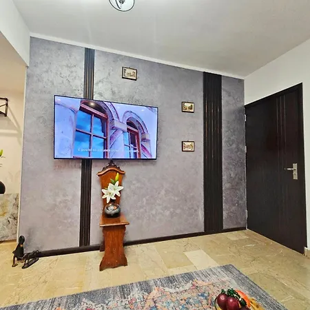 Kaprice Studio Urban Grace Parkside View Terrace شقة بوخارست