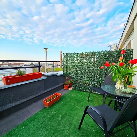 Kaprice Studio Urban Grace Parkside View Terrace *
